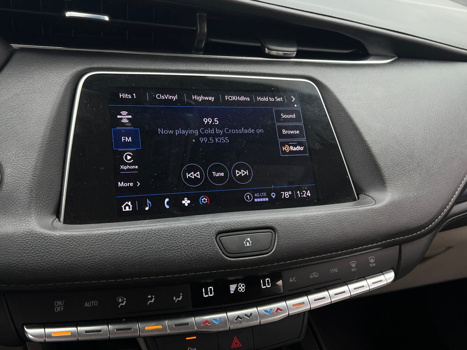 Thumbnail: 2023 Cadillac XT4 - 4