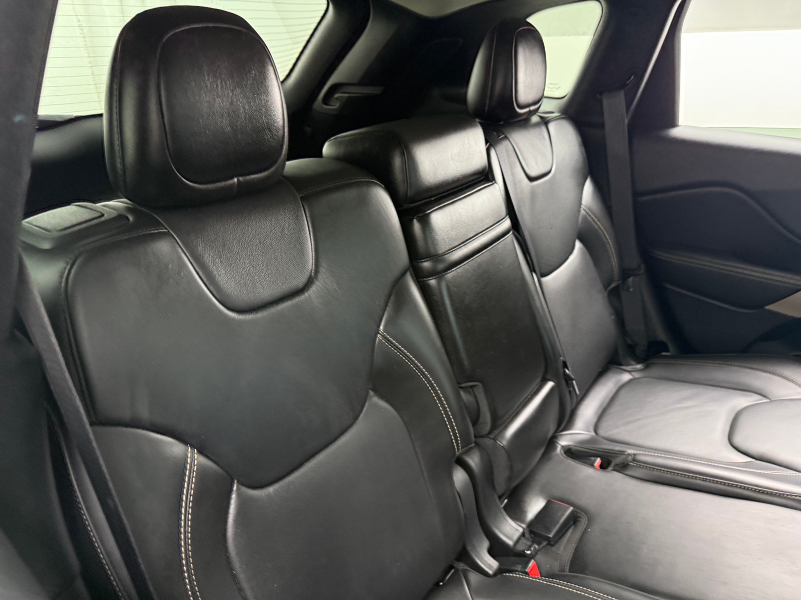 Thumbnail: 2018 Jeep Cherokee - 5