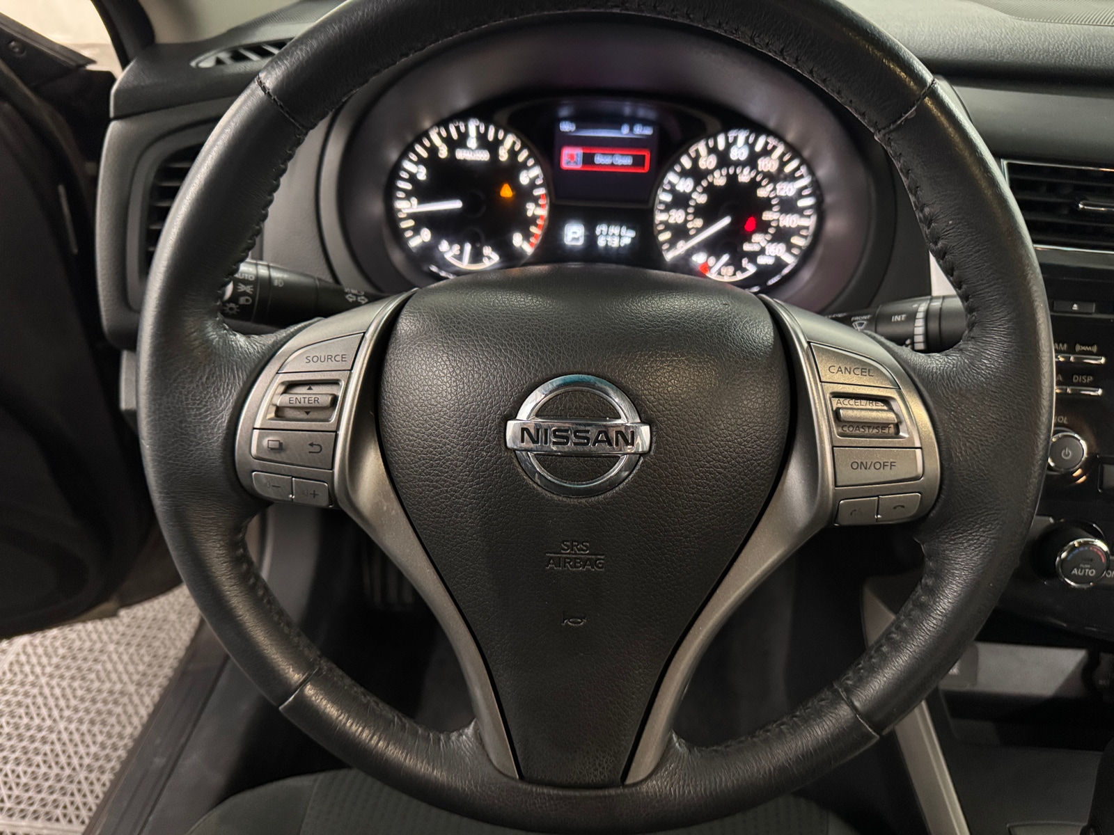 Thumbnail: 2015 Nissan Altima - 5