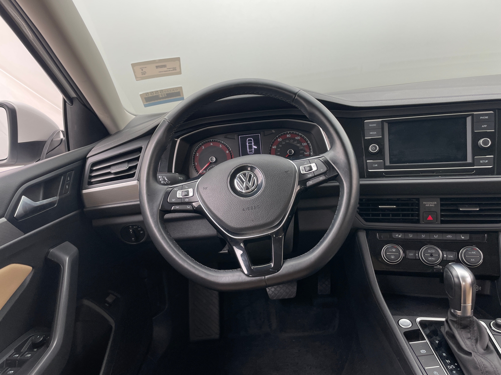 Thumbnail: 2019 Volkswagen Jetta - 5