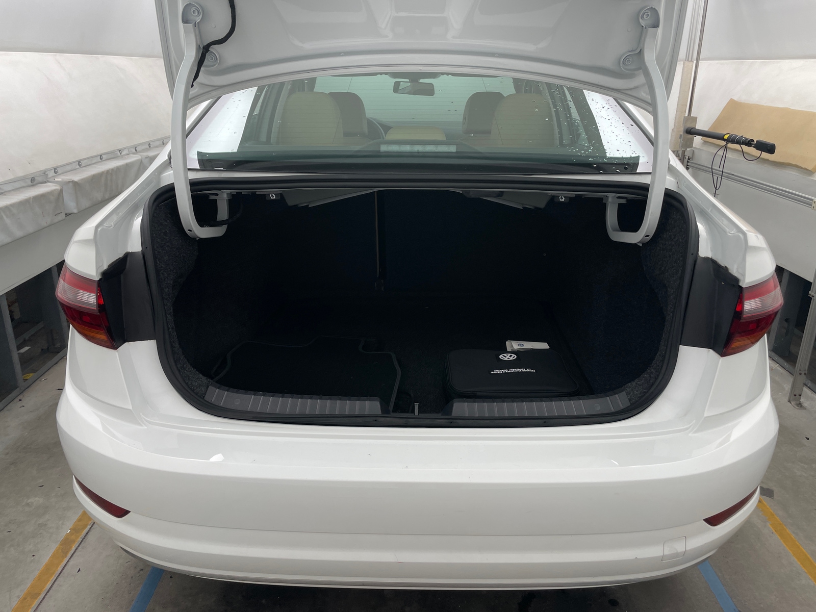 Thumbnail: 2019 Volkswagen Jetta - 7