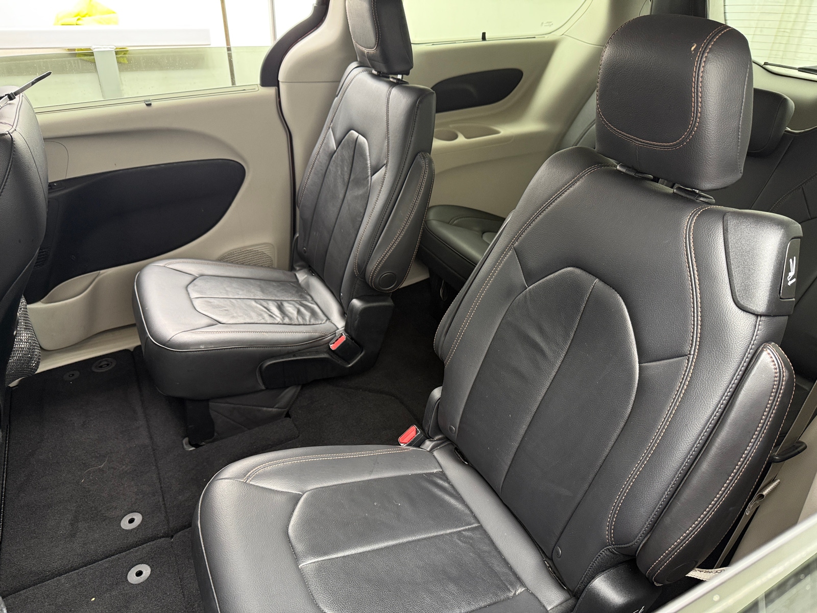 Thumbnail: 2017 Chrysler Pacifica - 5