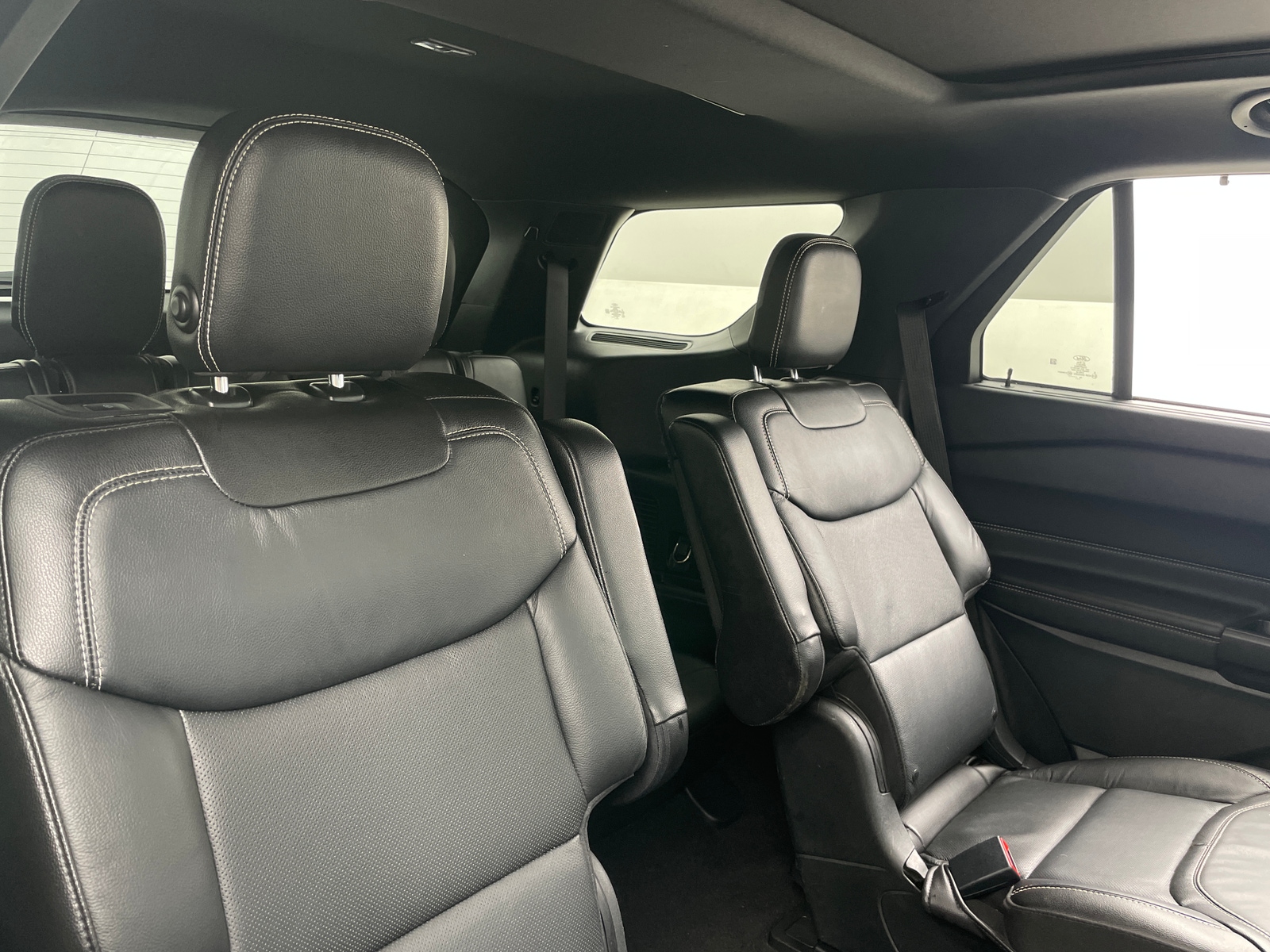 Thumbnail: 2020 Ford Explorer - 5