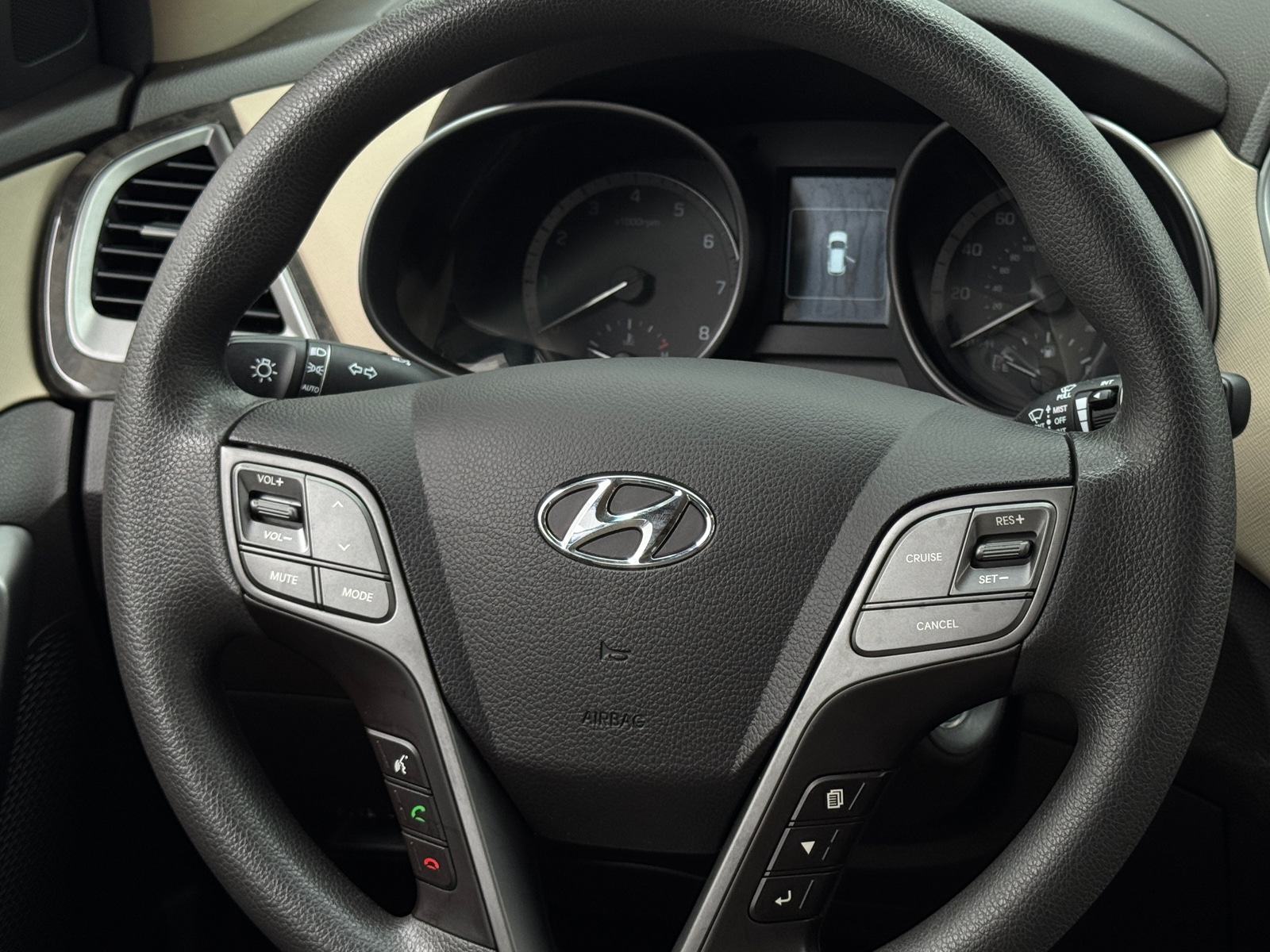 Thumbnail: 2017 Hyundai Santa Fe - 5