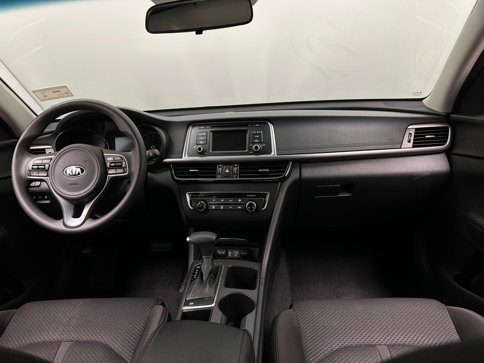 Thumbnail: 2017 Kia Optima - 3