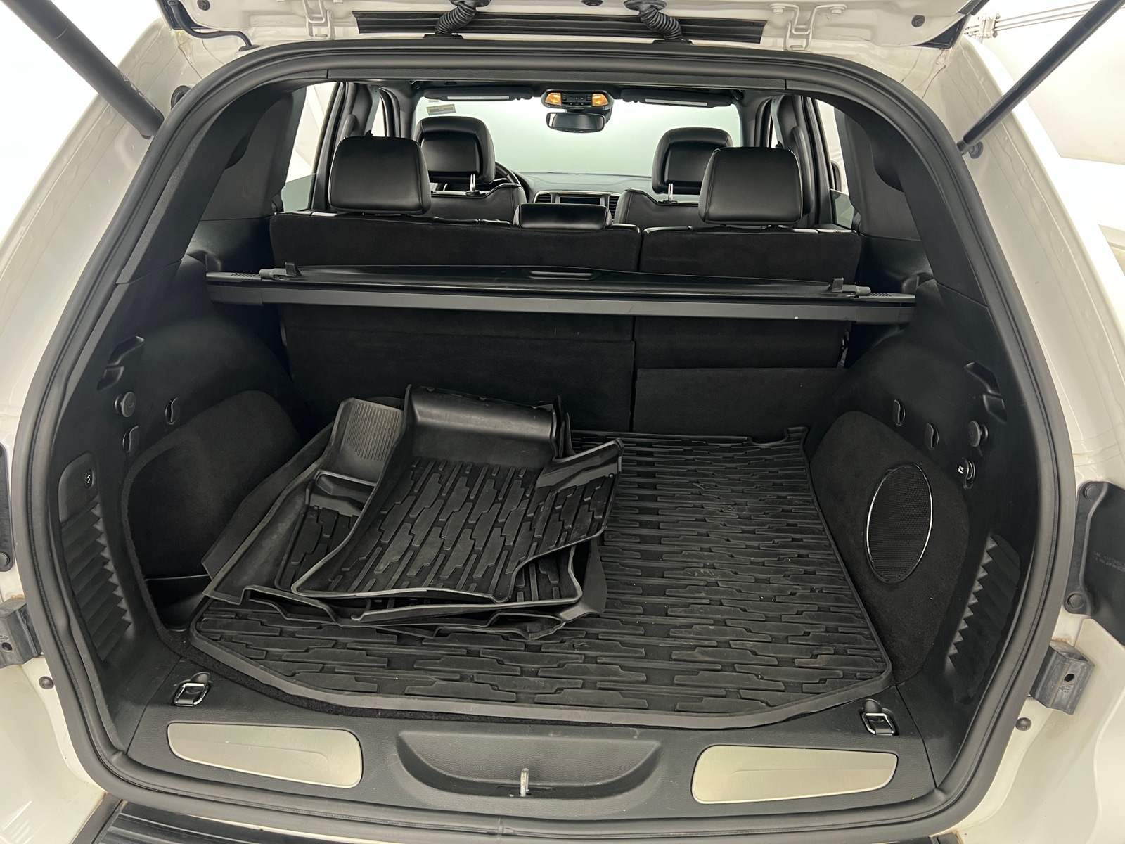 Thumbnail: 2018 Jeep Grand Cherokee - 6