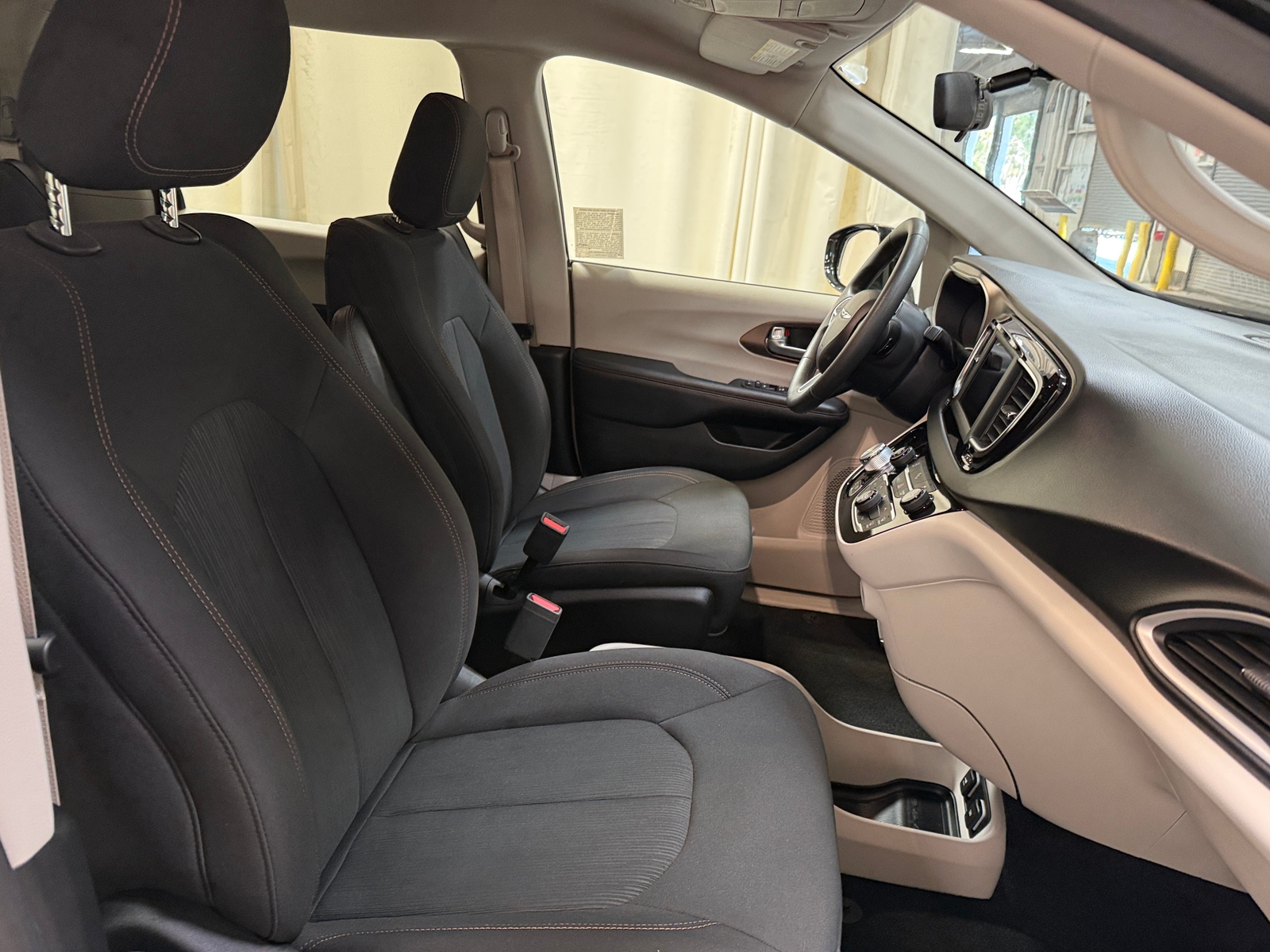Thumbnail: 2018 Chrysler Pacifica - 2