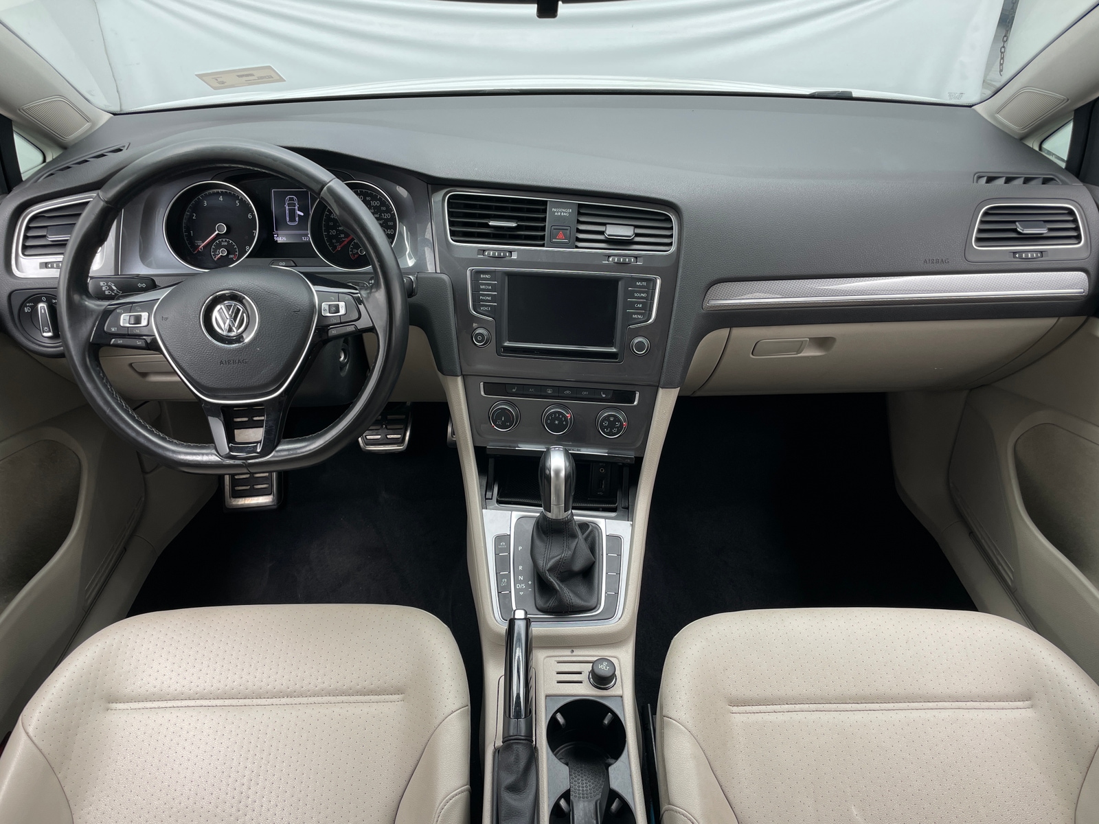 Thumbnail: 2017 Volkswagen Golf - 2