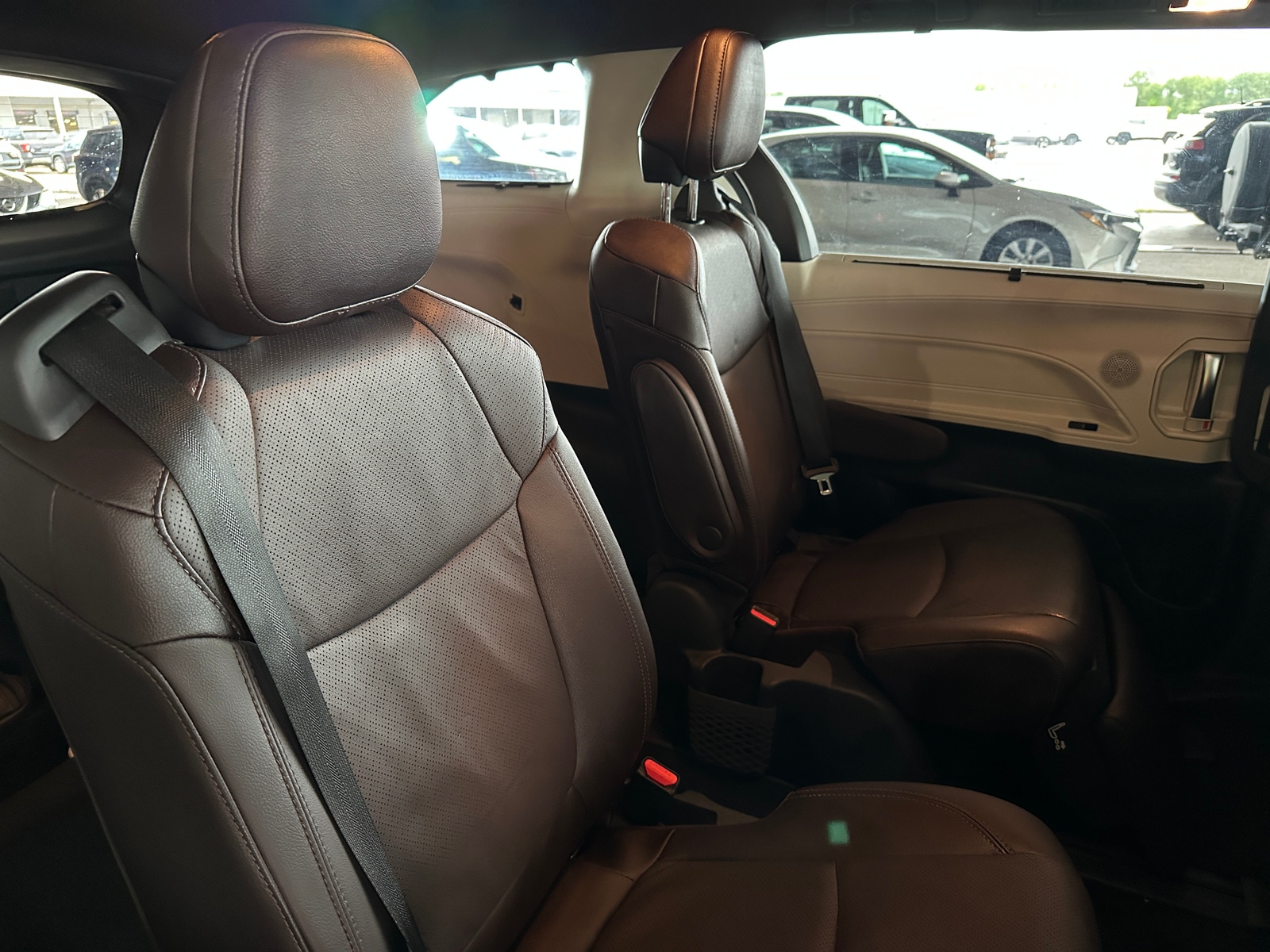 Thumbnail: 2022 Toyota Sienna - 5