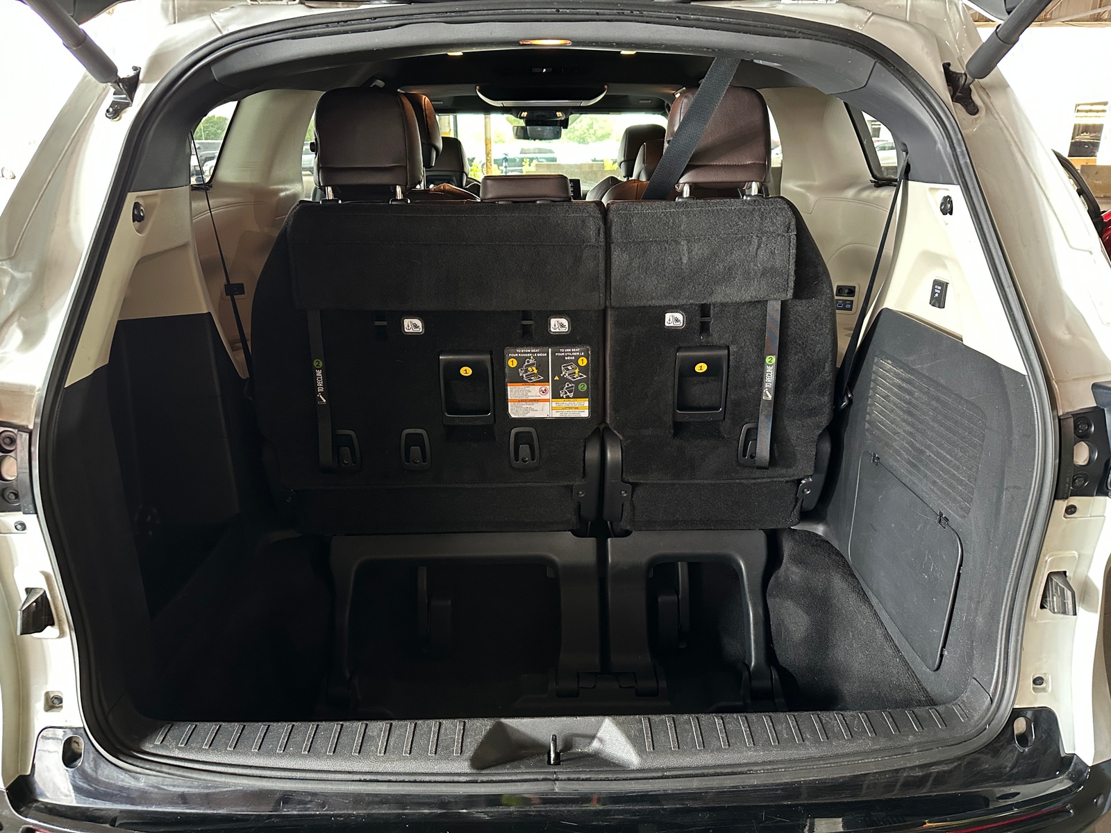 Thumbnail: 2022 Toyota Sienna - 6