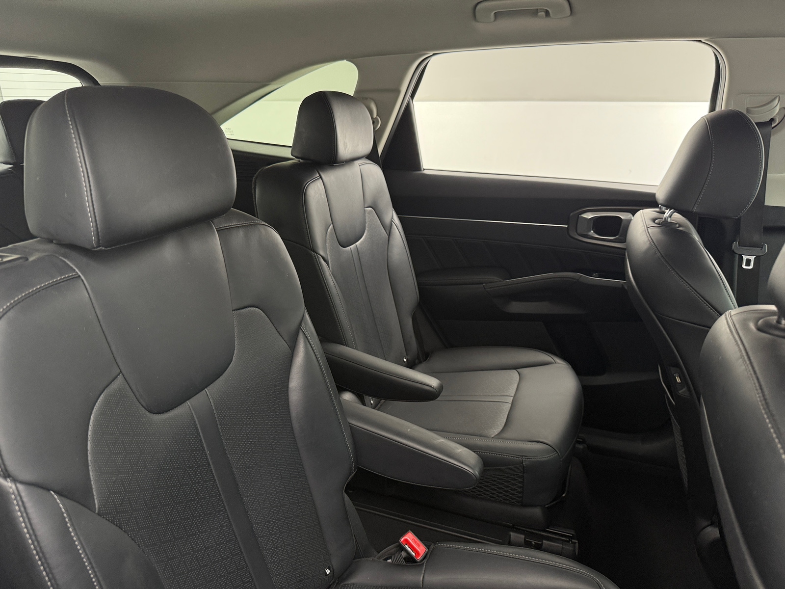 Thumbnail: 2022 Kia Sorento - 5