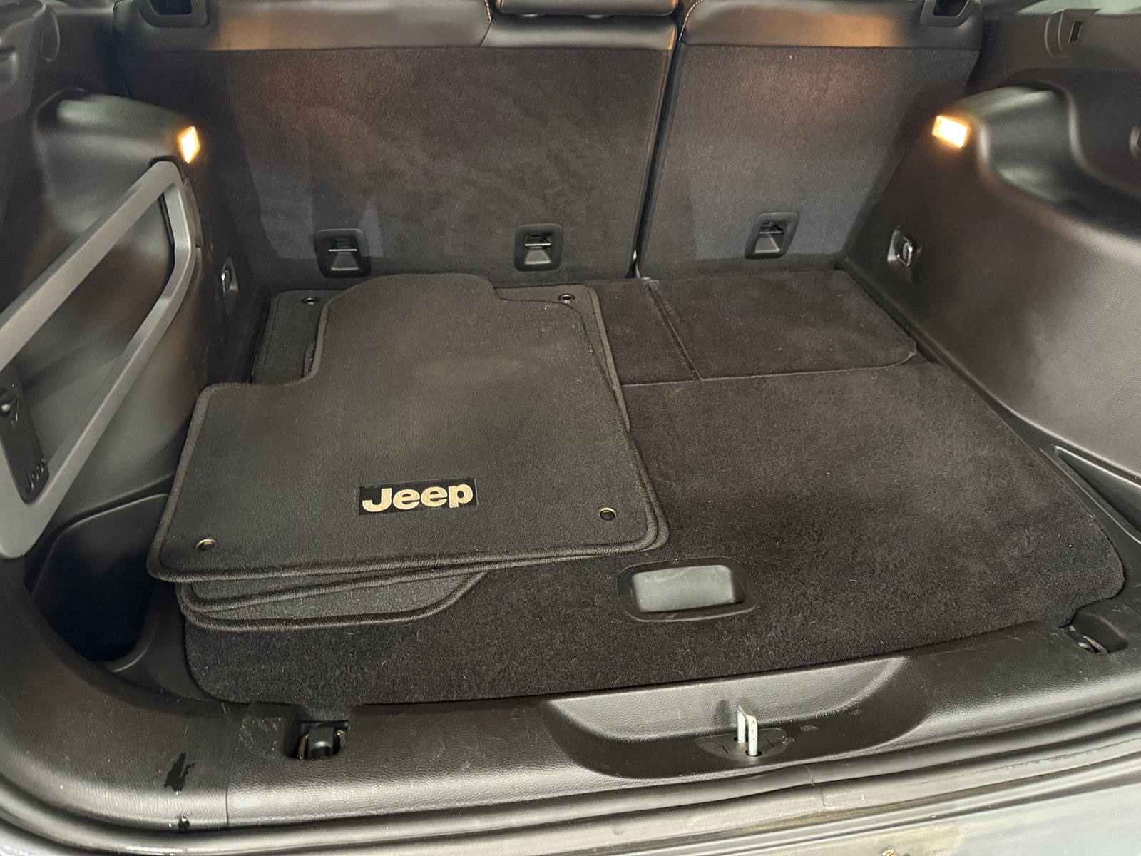 Thumbnail: 2014 Jeep Cherokee - 6