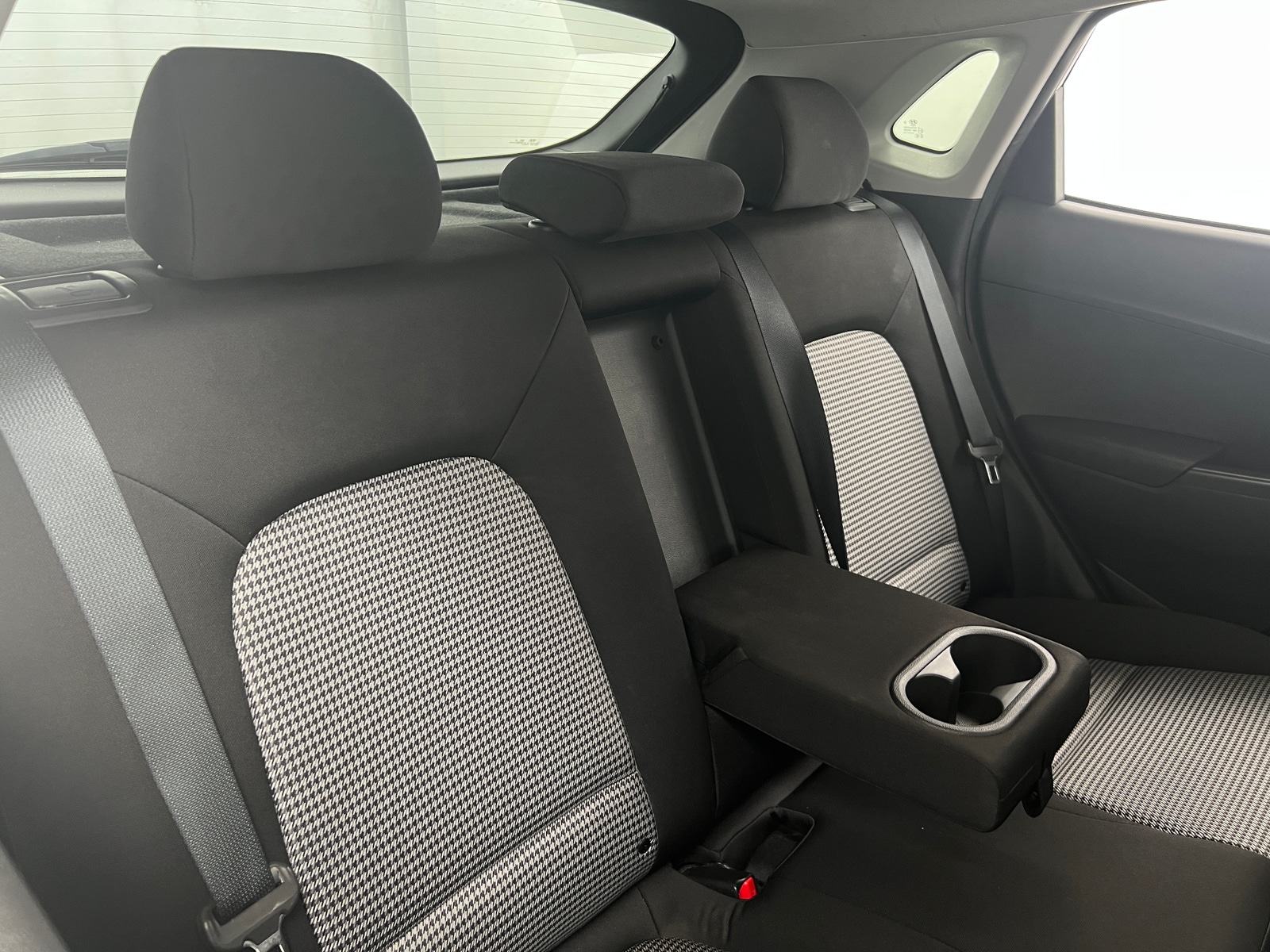 Thumbnail: 2021 Hyundai Kona - 6