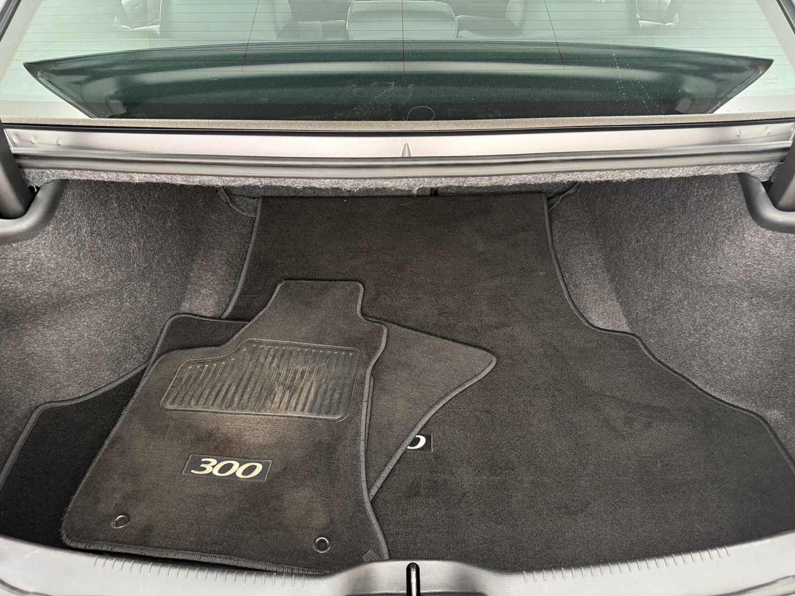 Thumbnail: 2014 Chrysler 300 - 6