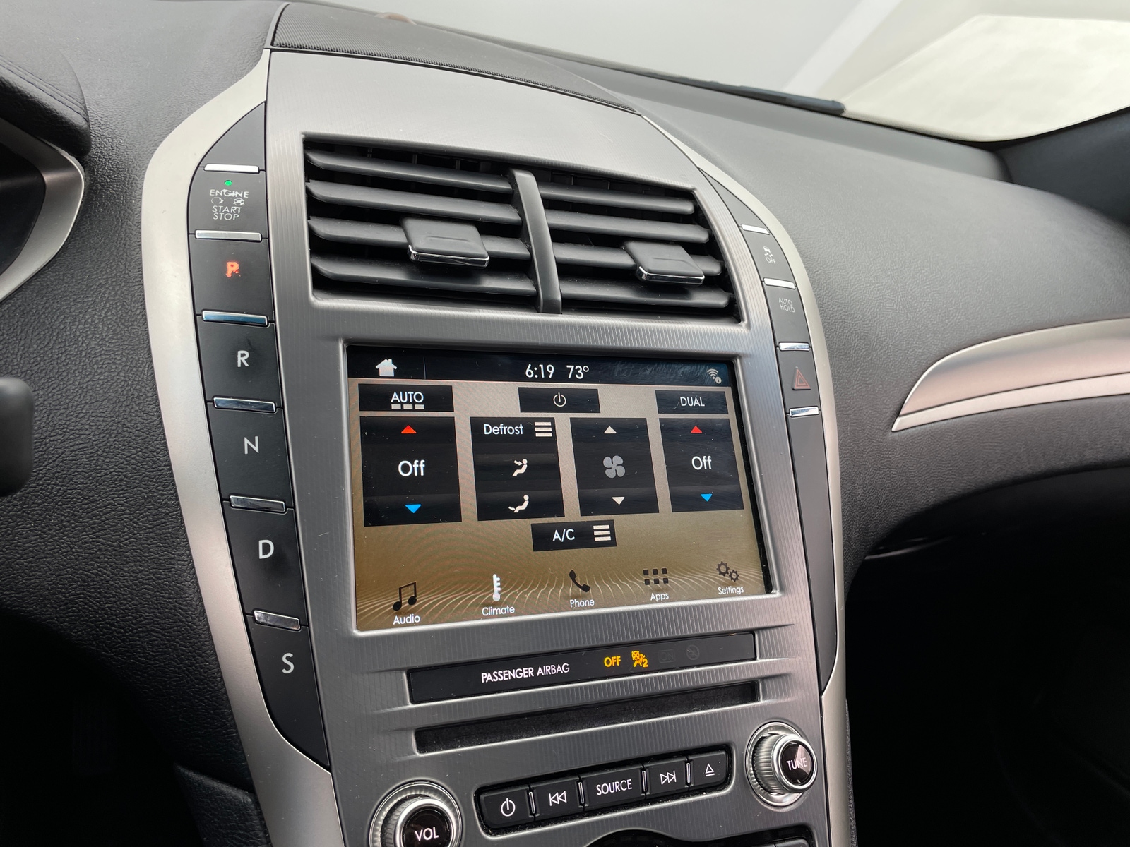 Thumbnail: 2018 Lincoln MKZ - 3