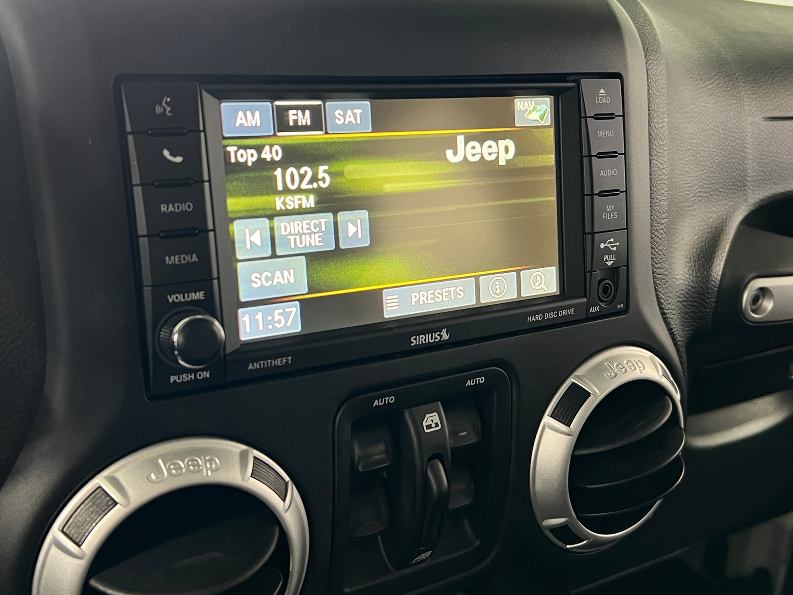 Thumbnail: 2016 Jeep Wrangler - 3