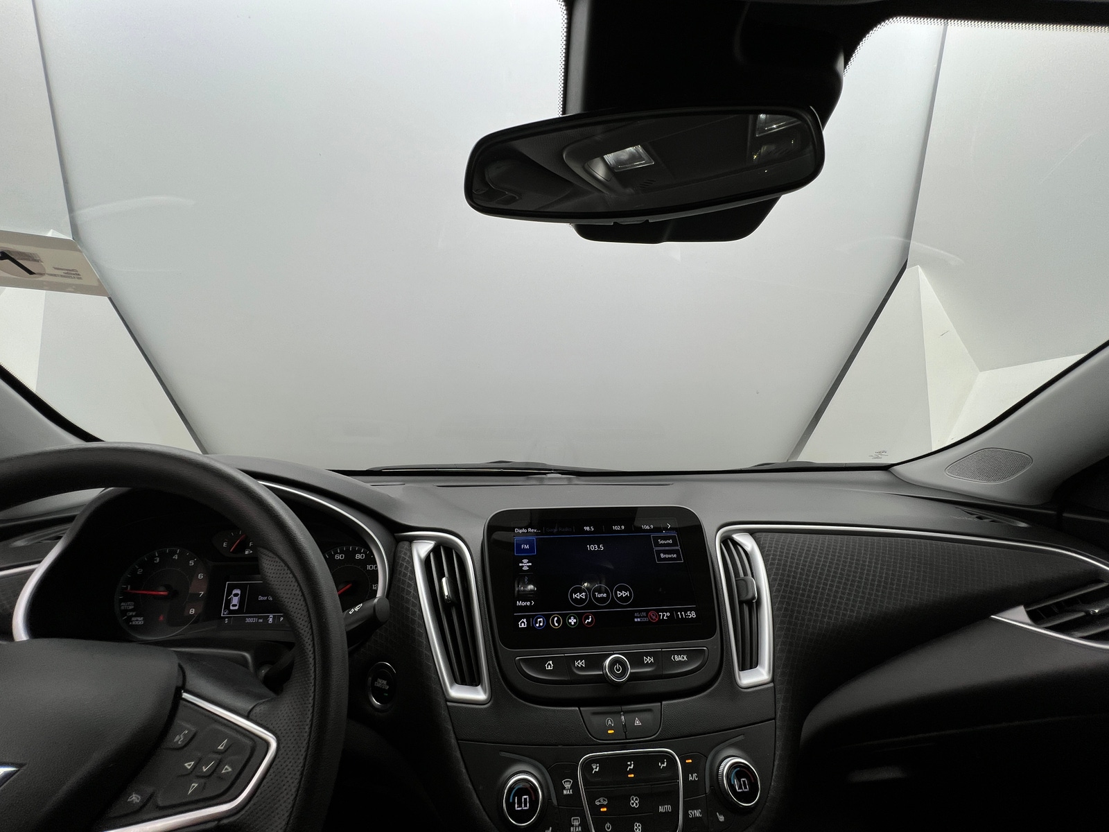 Thumbnail: 2024 Chevrolet Malibu - 3