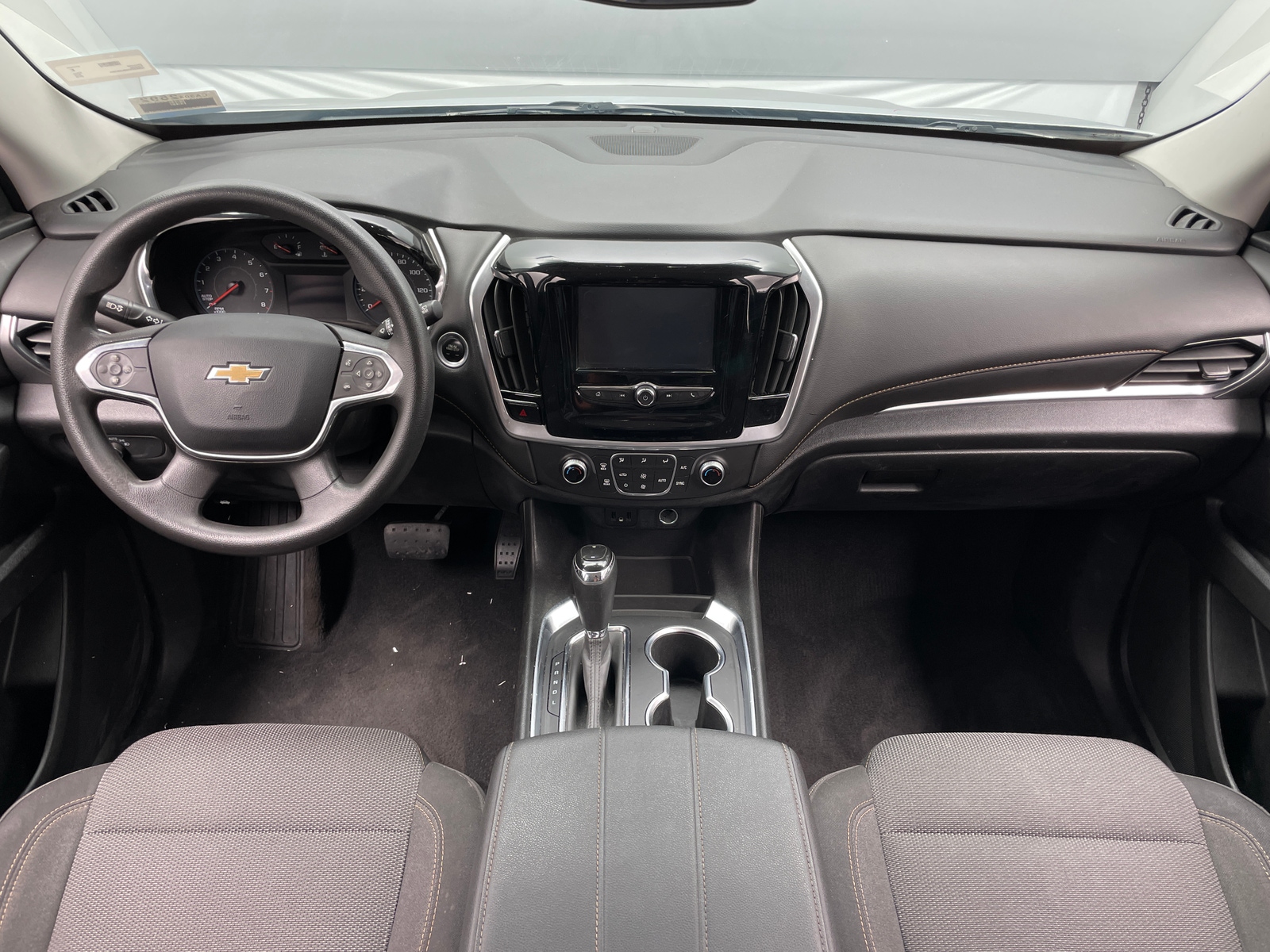 Thumbnail: 2019 Chevrolet Traverse - 3