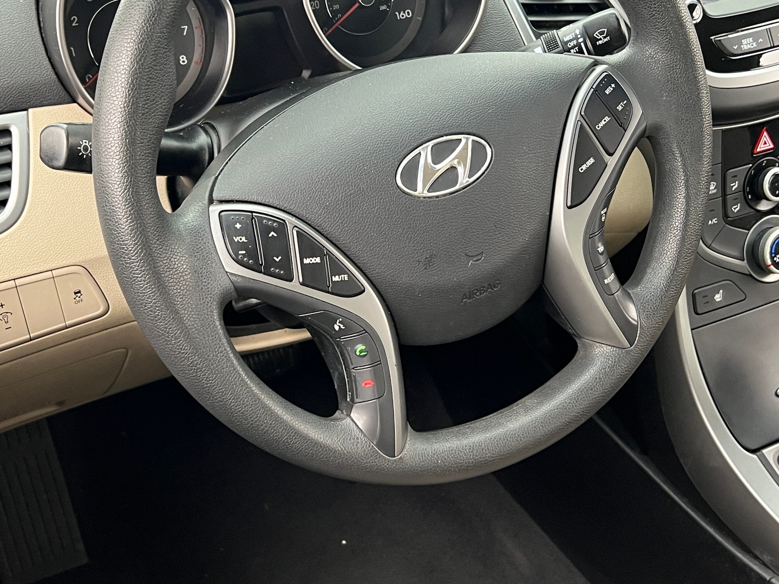 Thumbnail: 2014 Hyundai Elantra - 5