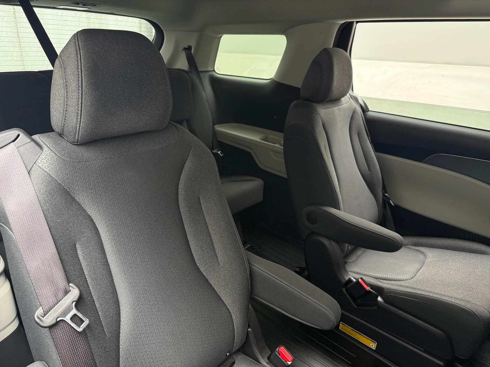 Thumbnail: 2022 Kia Carnival - 6