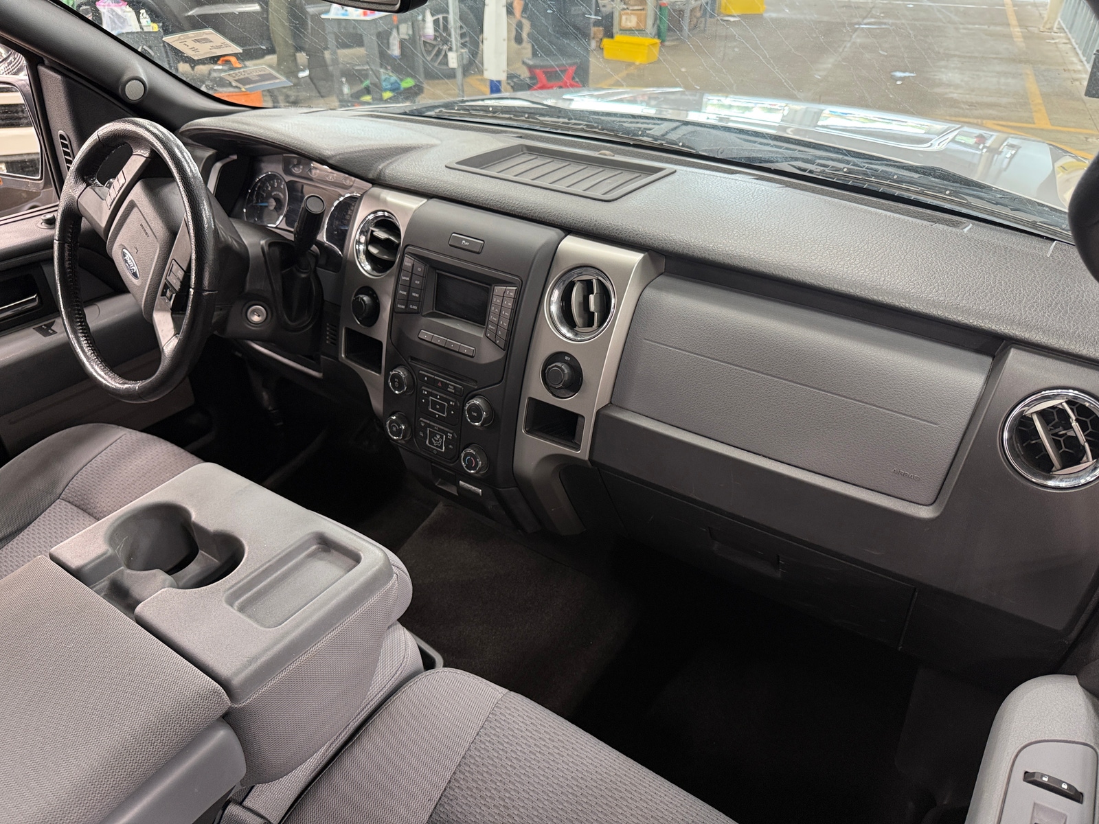 Thumbnail: 2014 Ford Econoline - 3