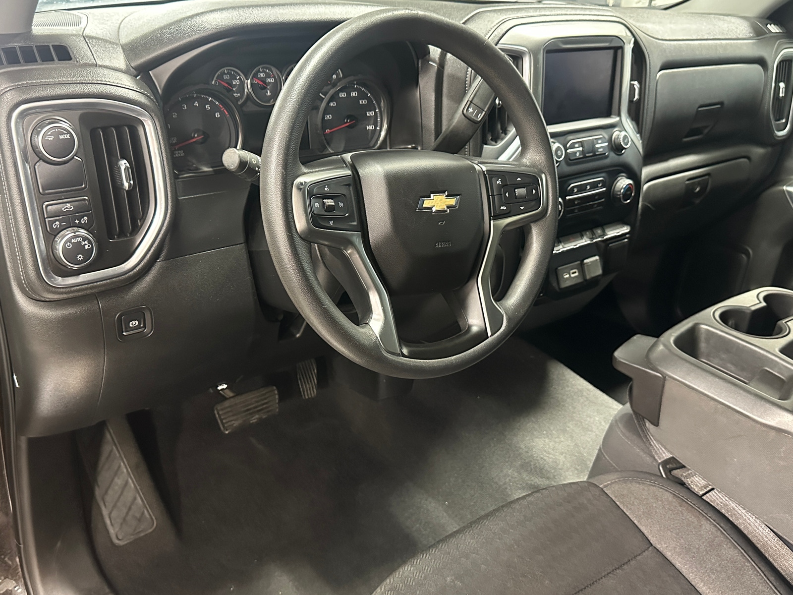 Thumbnail: 2020 Chevrolet Silverado 1500 - 3