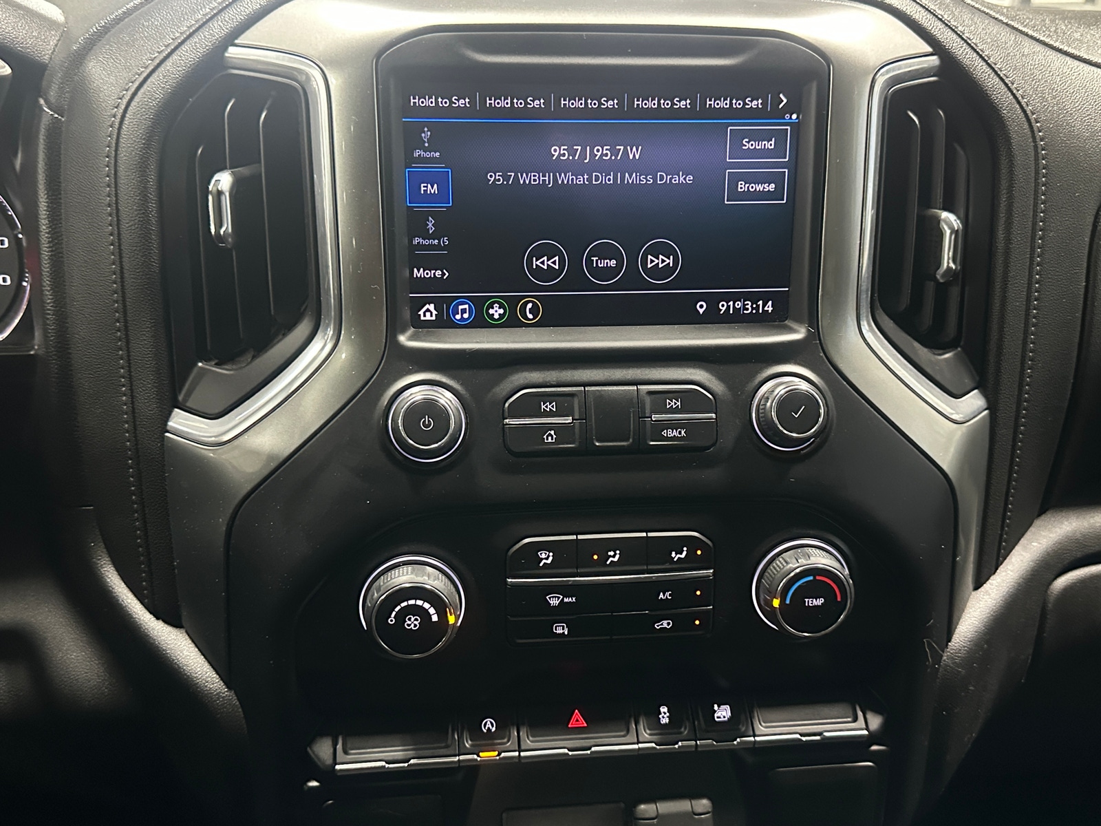 Thumbnail: 2020 Chevrolet Silverado 1500 - 4