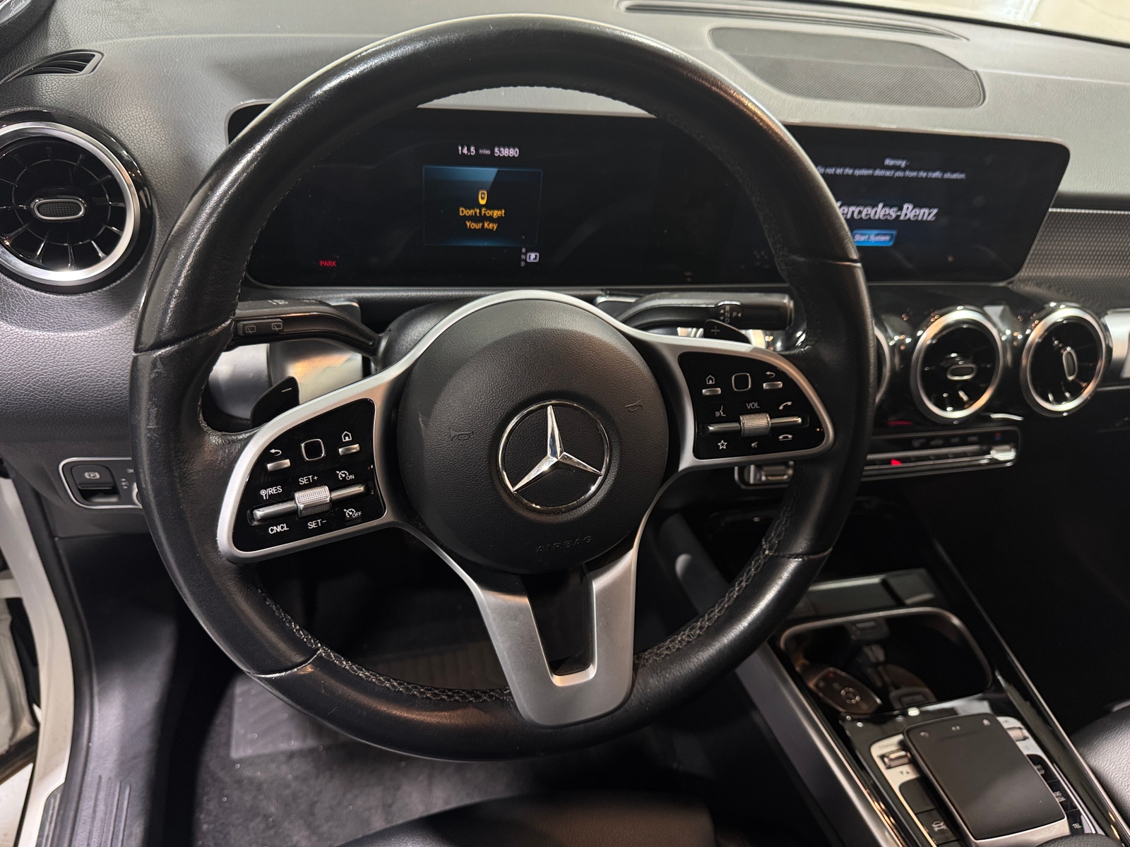 Thumbnail: 2020 Mercedes-Benz GLB - 4