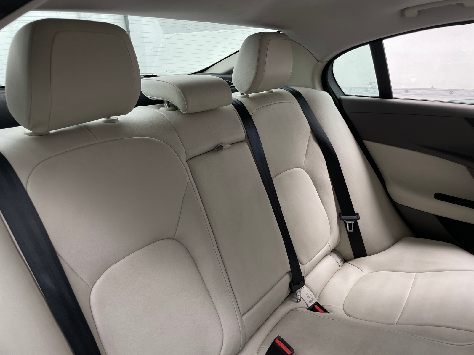 Thumbnail: 2017 Jaguar XE - 5