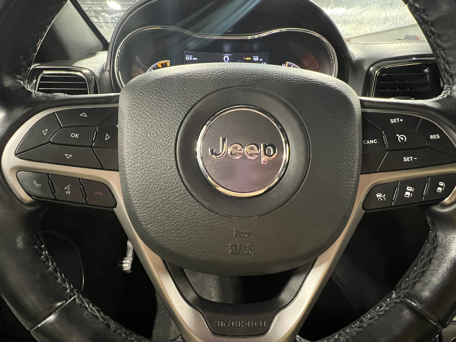 Thumbnail: 2019 Jeep Grand Cherokee - 4