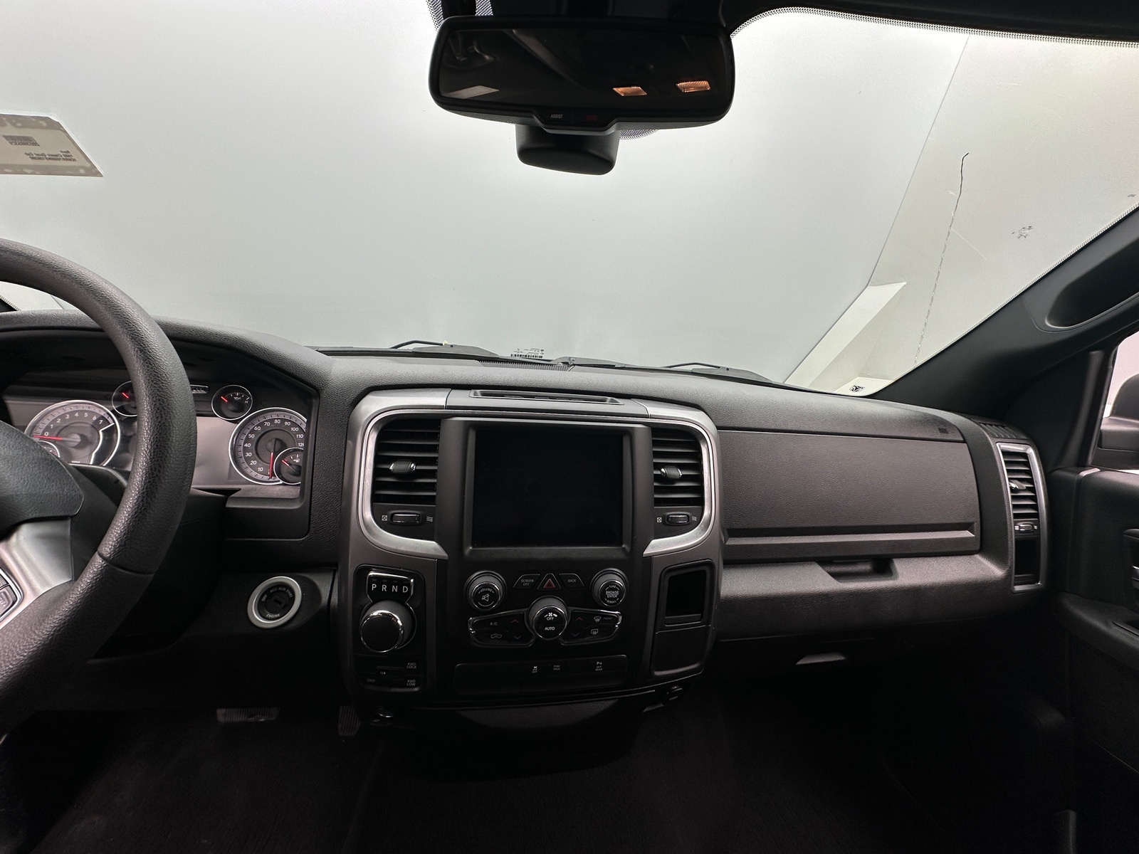 Thumbnail: 2022 RAM 1500 Classic - 3