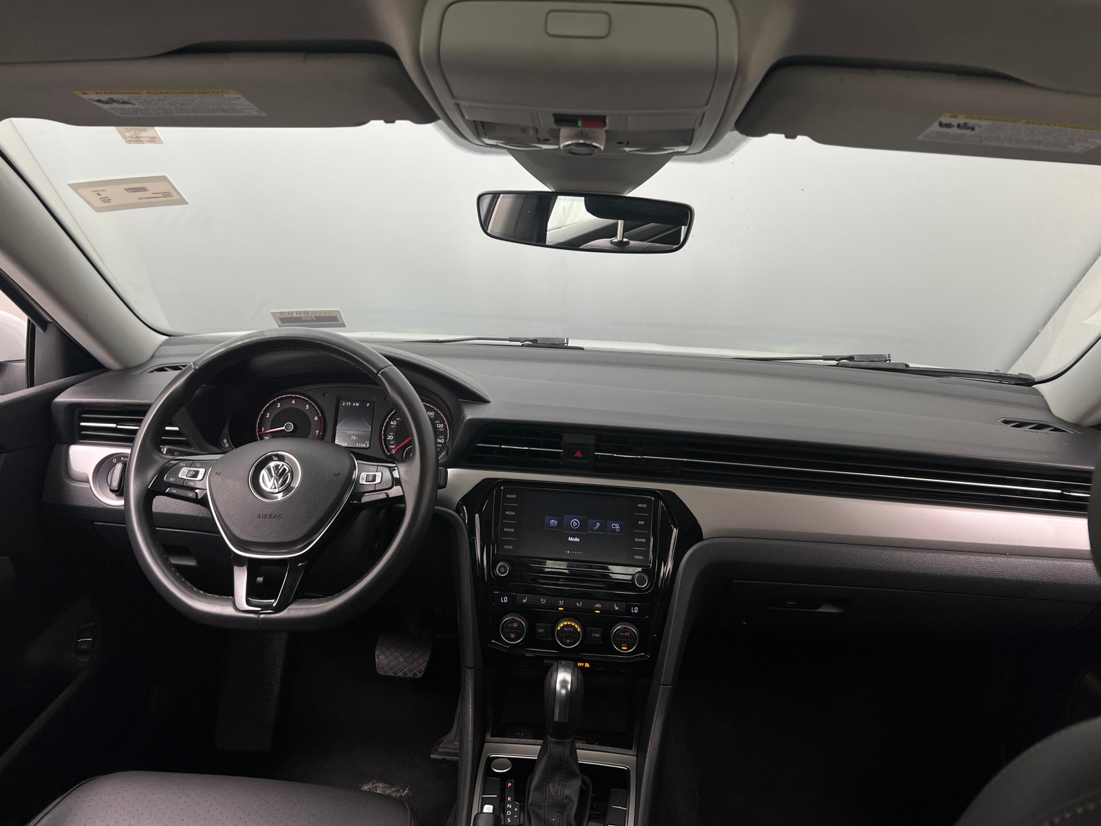 Thumbnail: 2022 Volkswagen Passat - 3