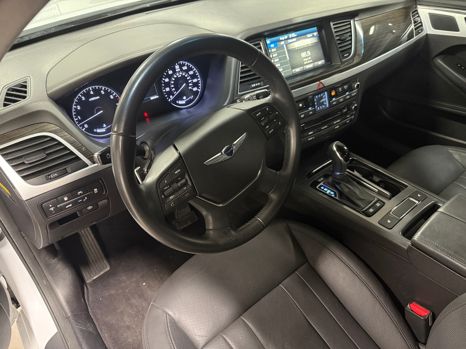 Thumbnail: 2017 Genesis G80 - 2