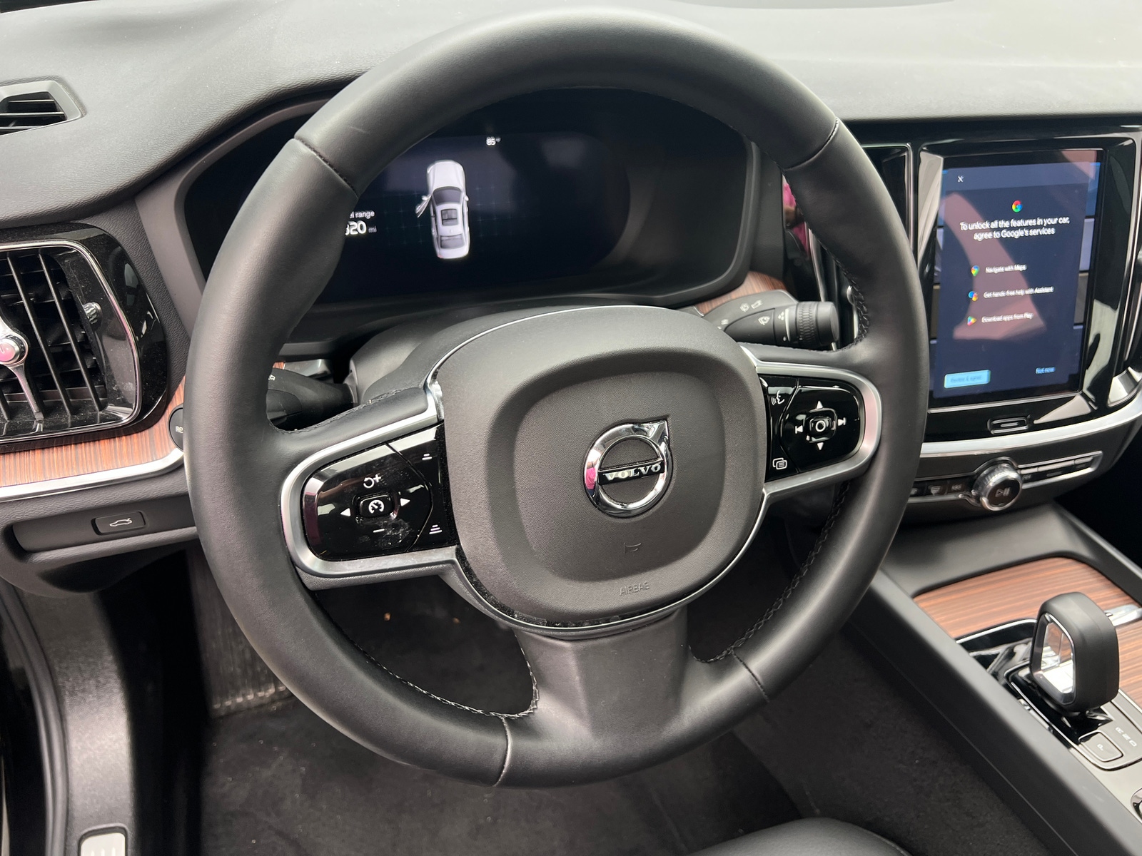 Thumbnail: 2025 Volvo S60 - 4