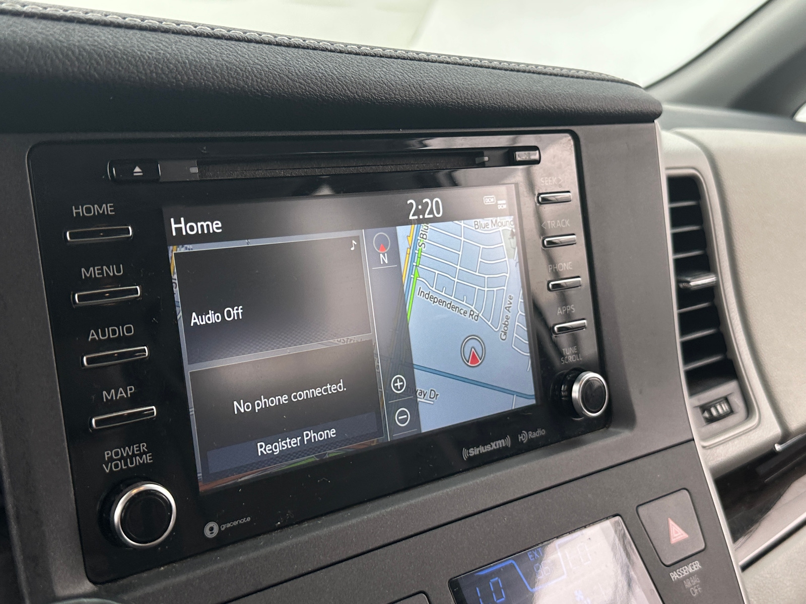 Thumbnail: 2020 Toyota Sienna - 3