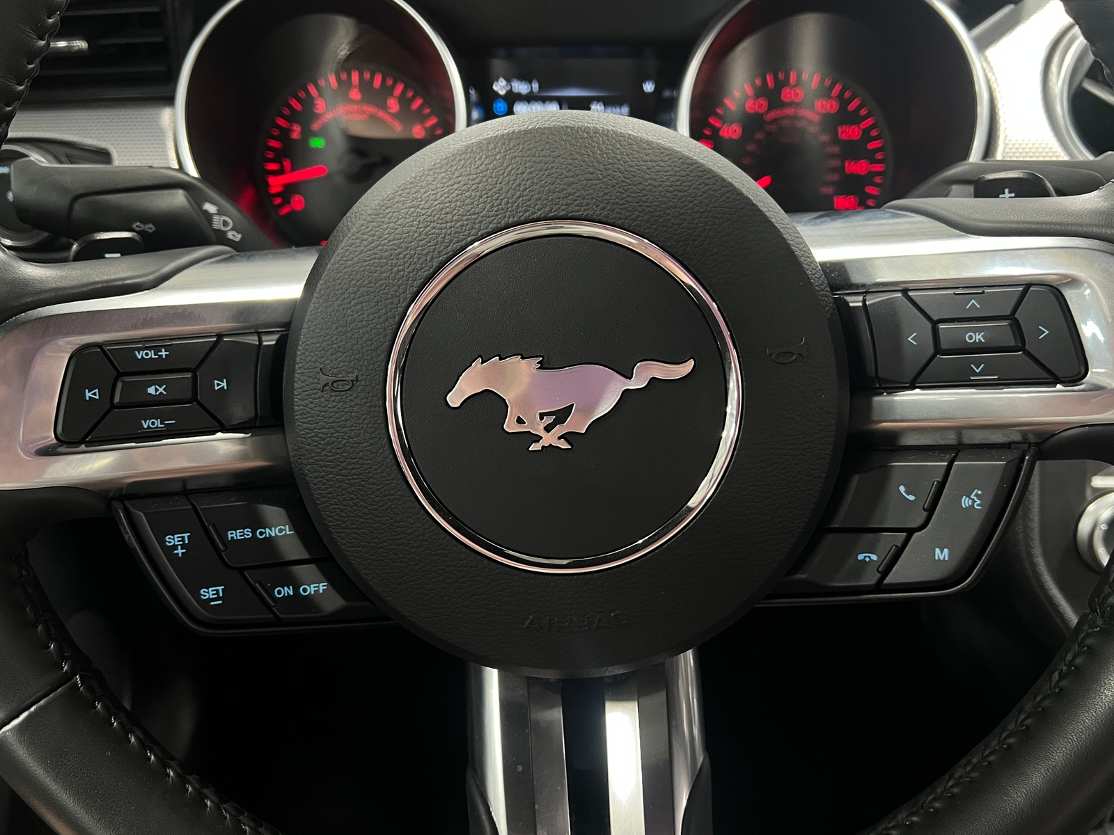 Thumbnail: 2018 Ford Mustang - 4