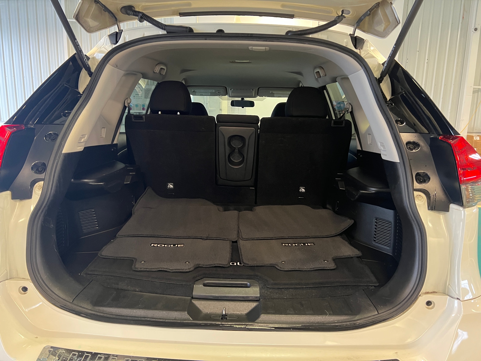 Thumbnail: 2017 Nissan Rogue - 7