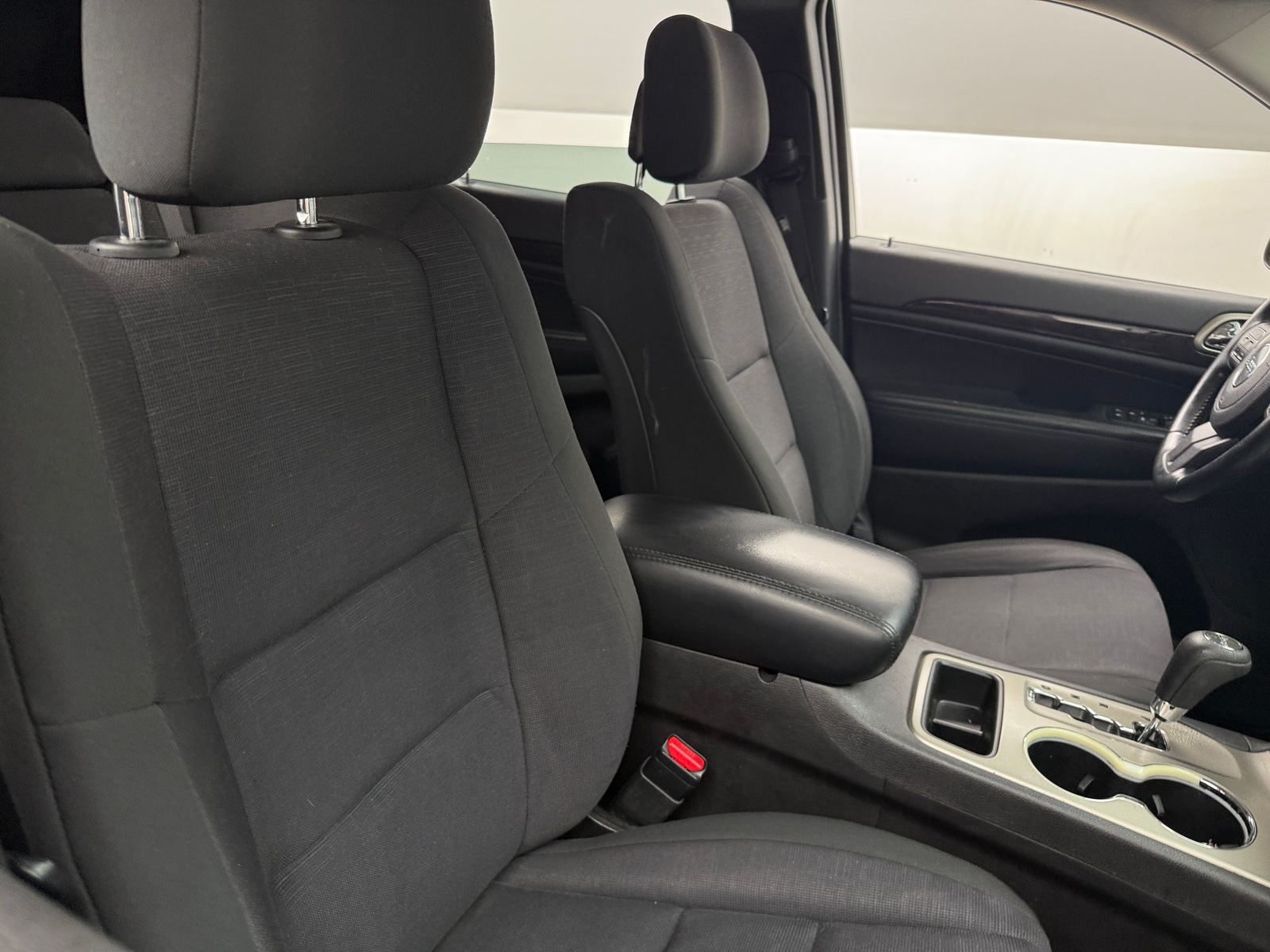 Thumbnail: 2013 Jeep Grand Cherokee - 2