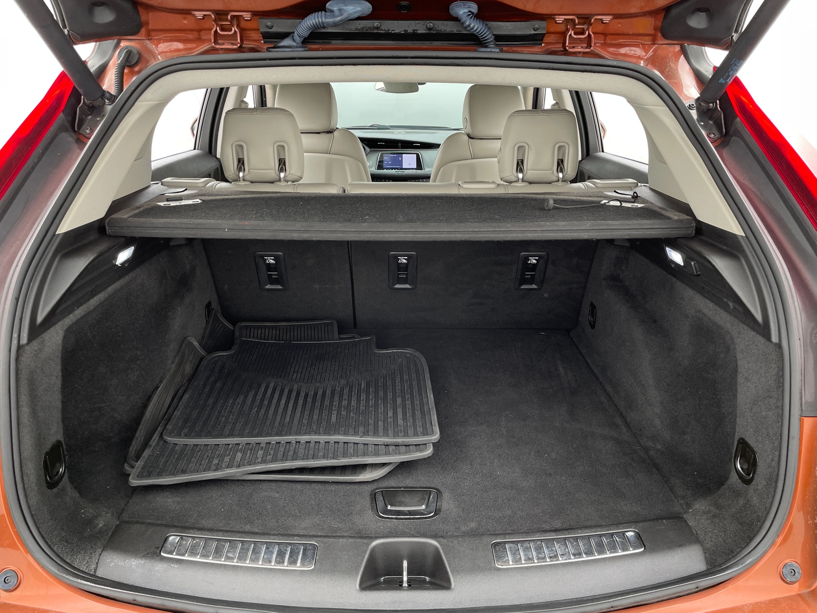 Thumbnail: 2019 Cadillac XT4 - 5