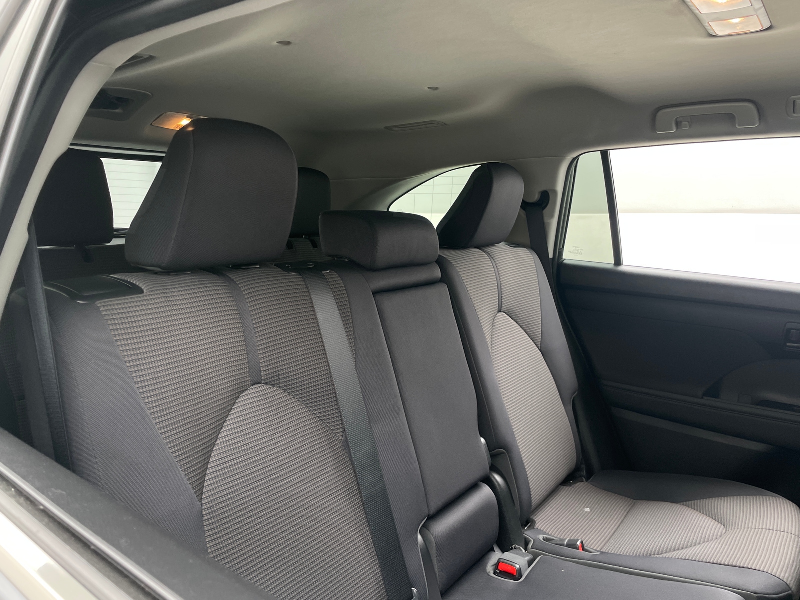 Thumbnail: 2023 Toyota Highlander - 6