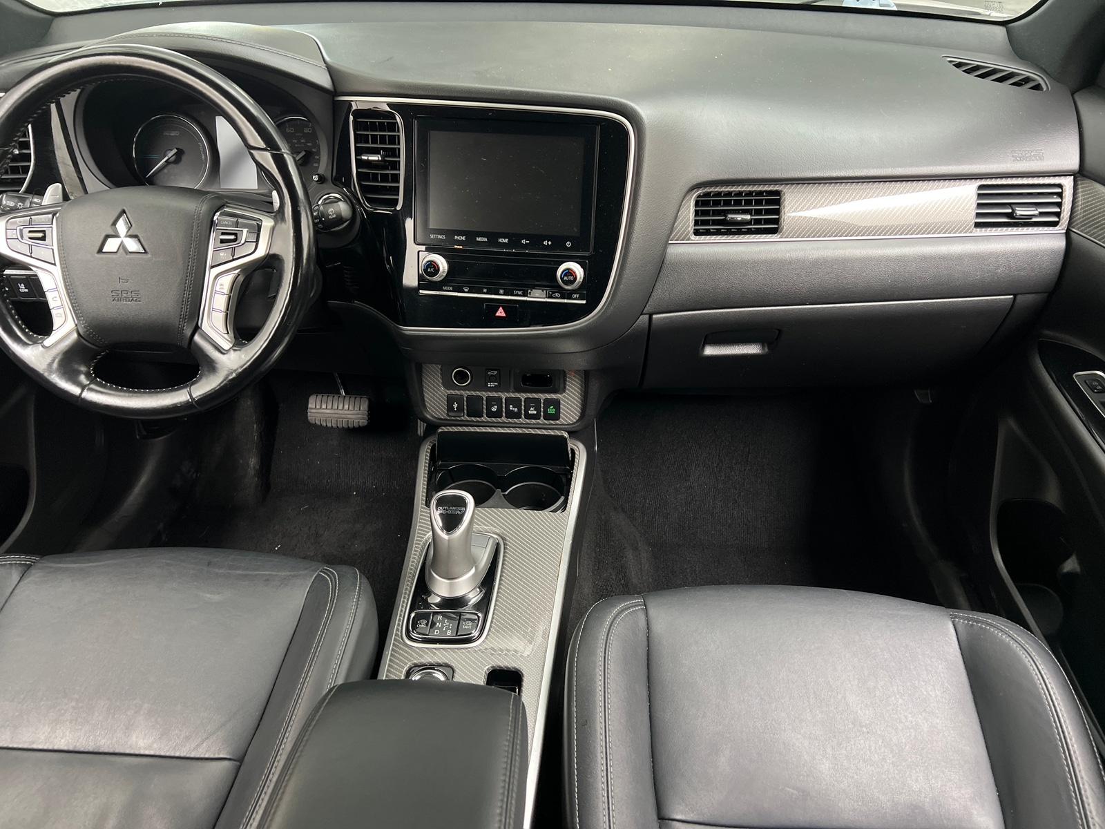 Thumbnail: 2020 Mitsubishi Outlander - 2