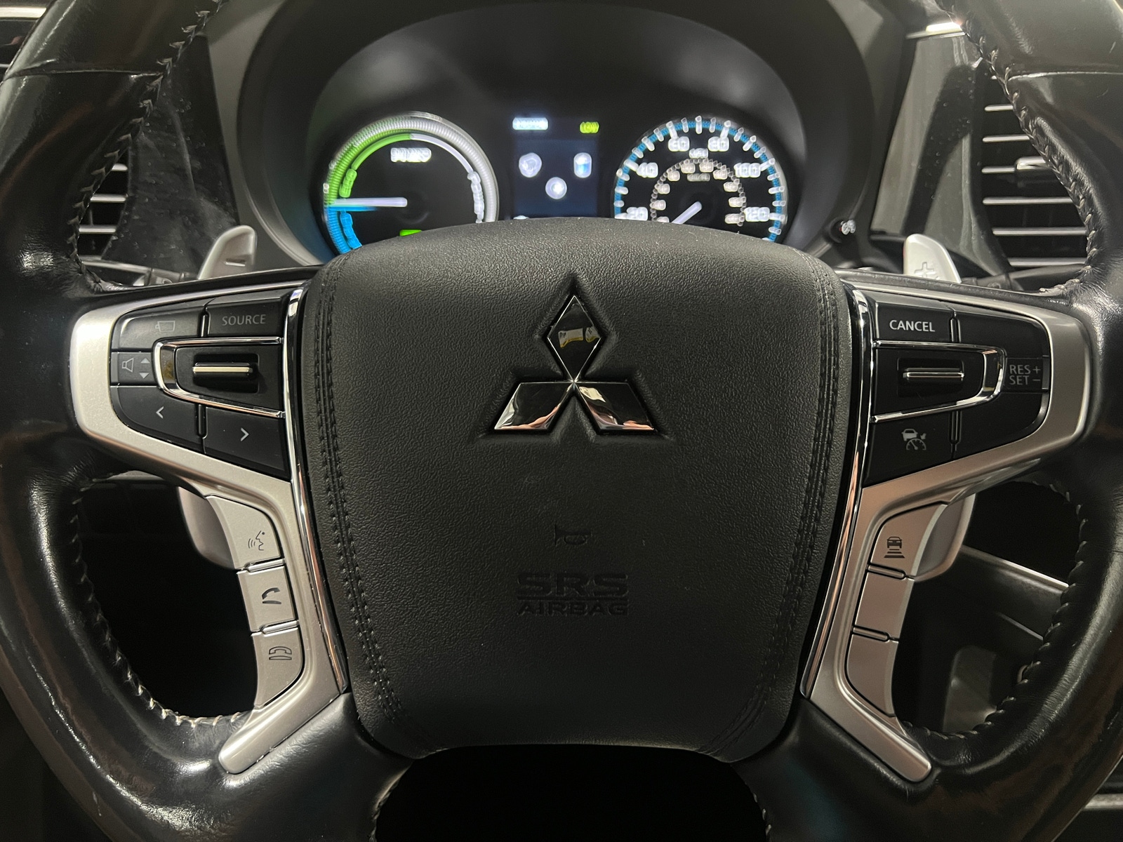 Thumbnail: 2020 Mitsubishi Outlander - 4