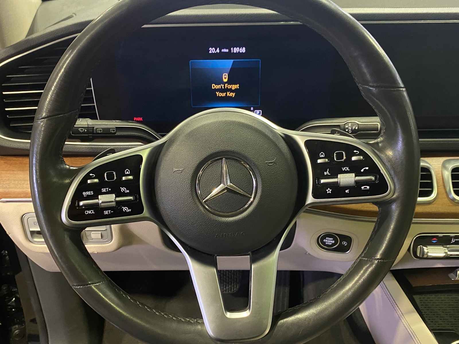 Thumbnail: 2020 Mercedes-Benz GLE - 4
