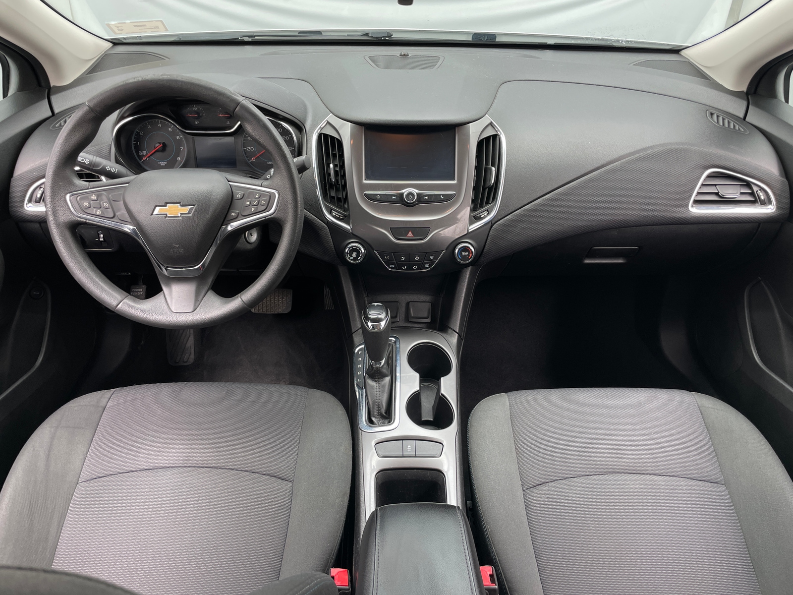 Thumbnail: 2017 Chevrolet Cruze - 3