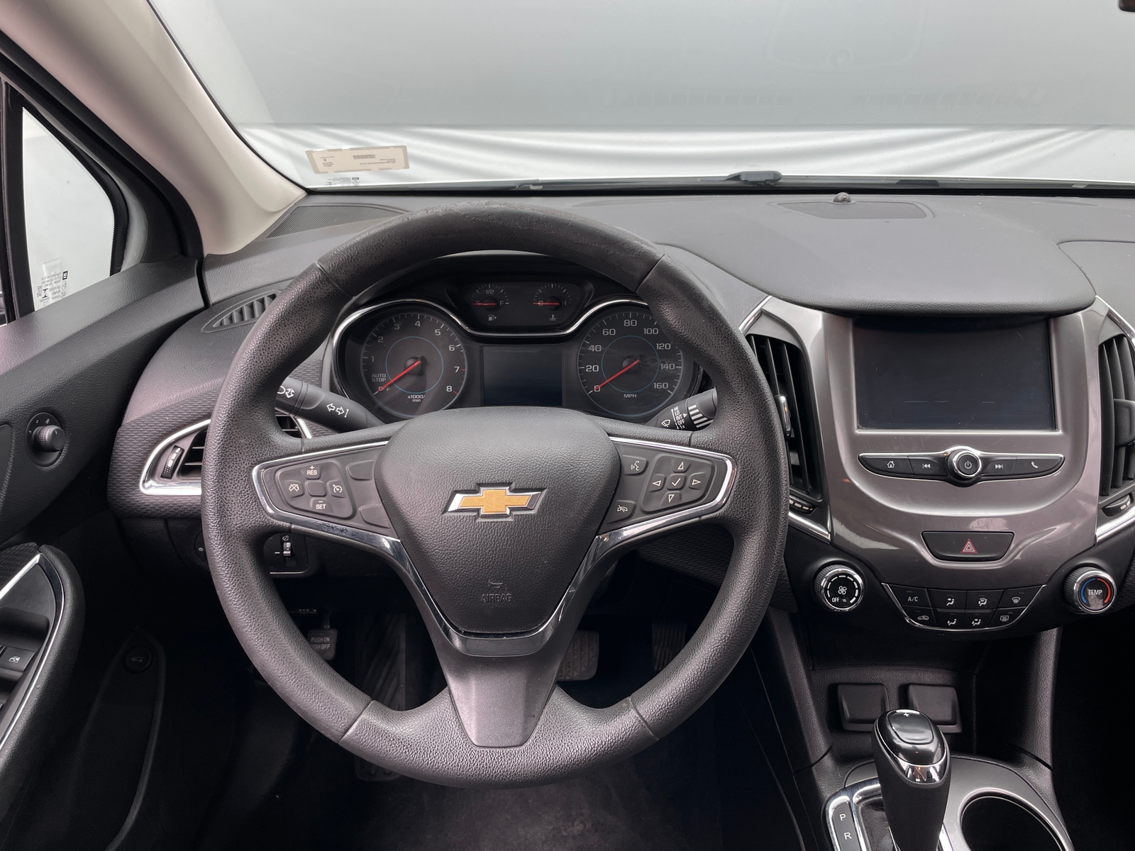 Thumbnail: 2017 Chevrolet Cruze - 5
