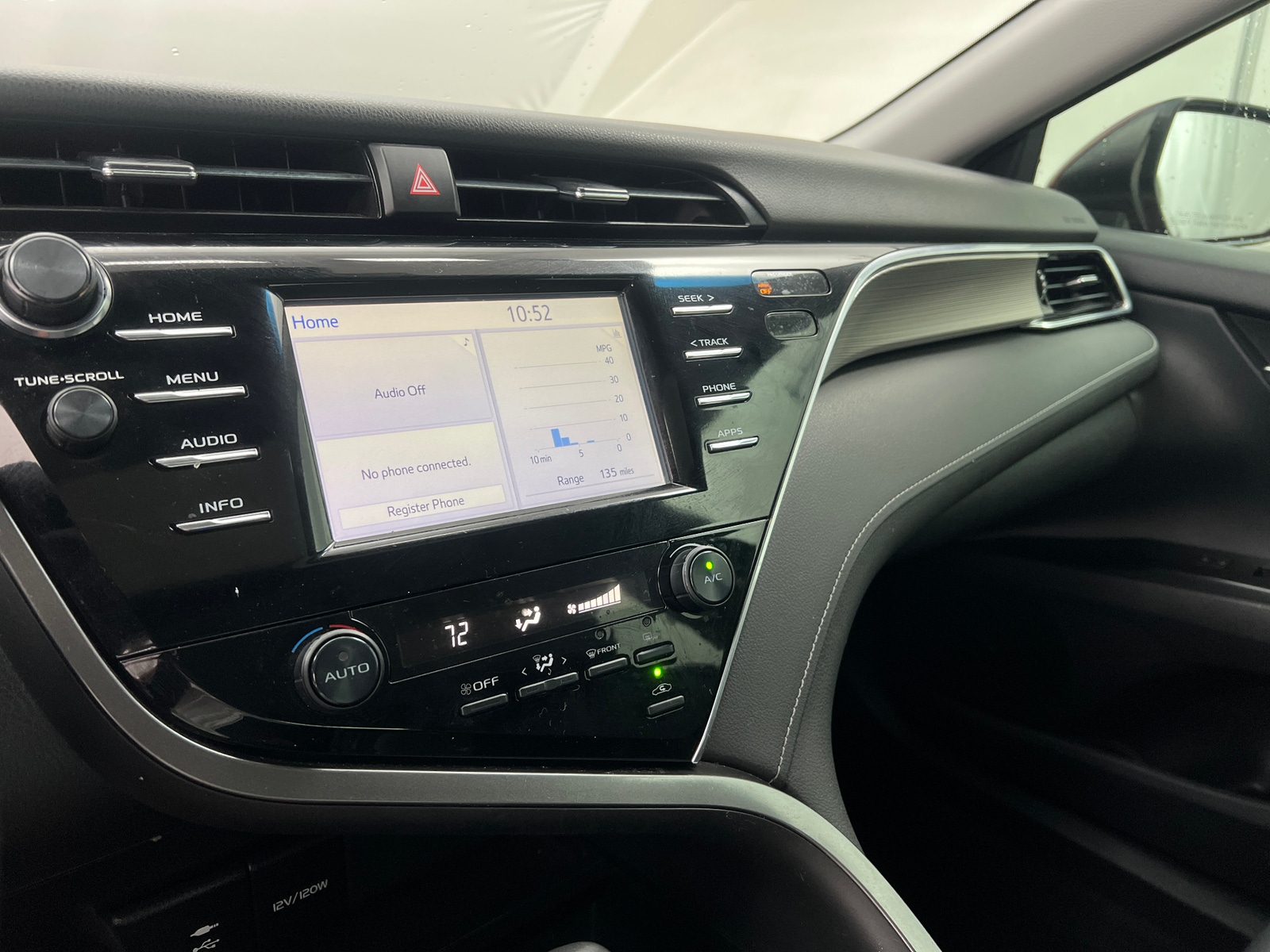 Thumbnail: 2018 Toyota Camry - 4