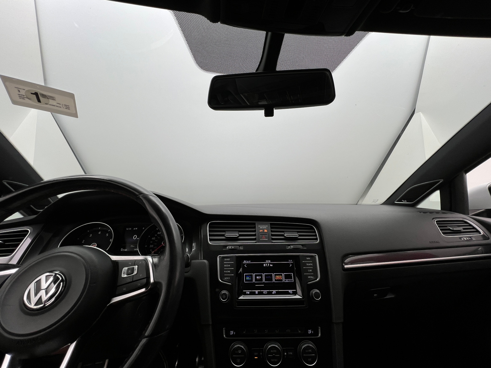 Thumbnail: 2015 Volkswagen Golf - 3