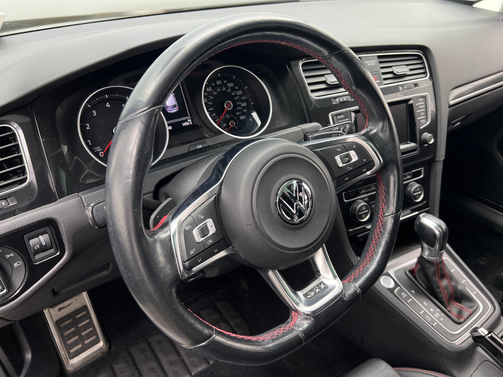 Thumbnail: 2015 Volkswagen Golf - 5