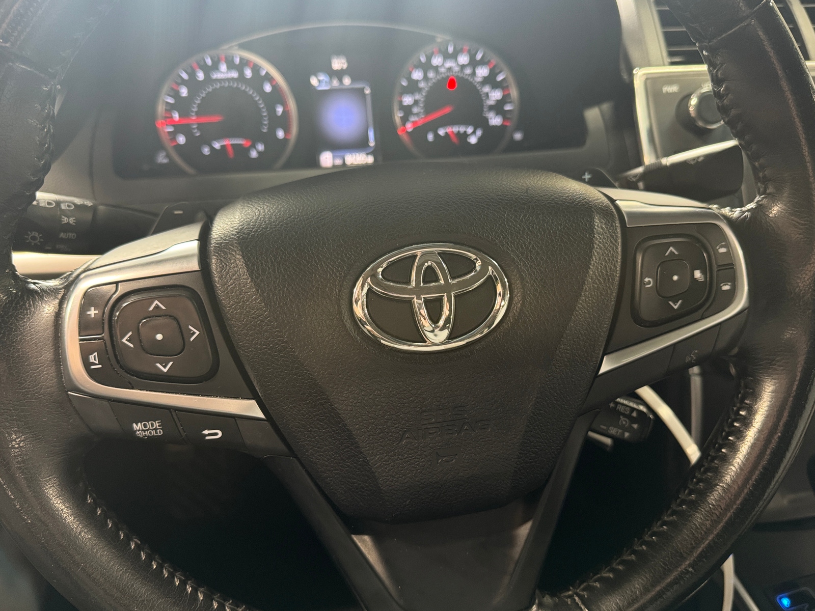 Thumbnail: 2016 Toyota Camry - 5