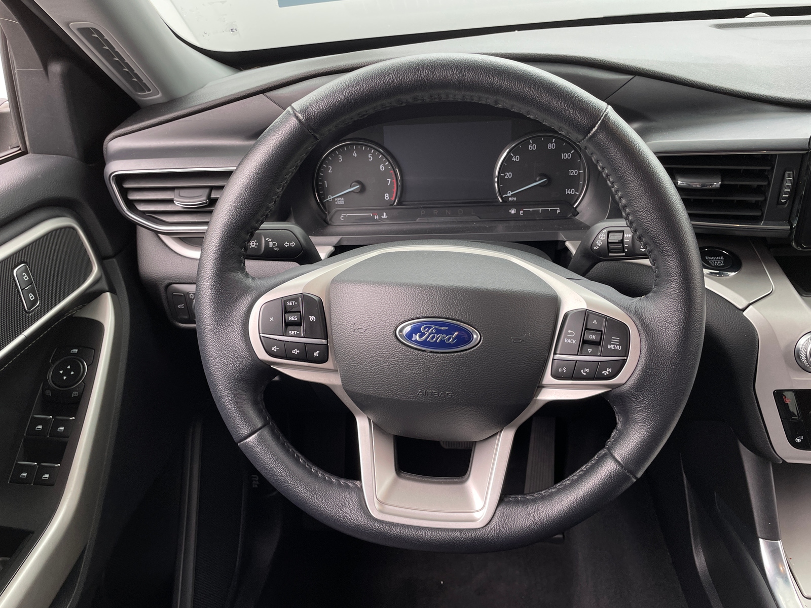 Thumbnail: 2022 Ford Explorer - 5